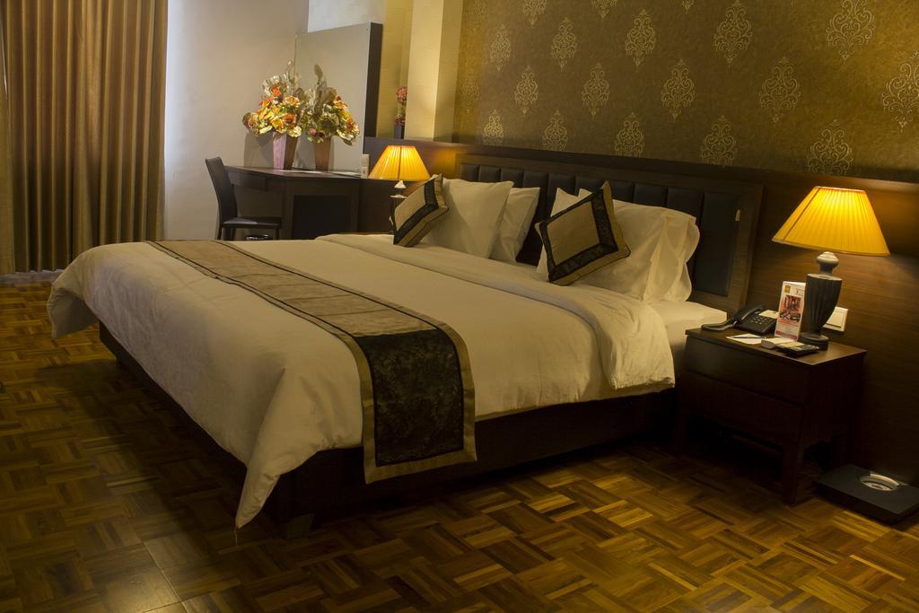 Grand Abe Hotel Jayapura Room photo
